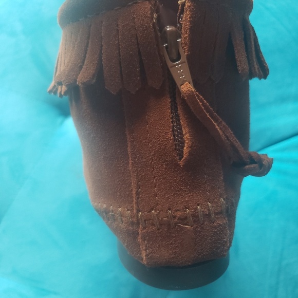 Moccasin Fringe Zip-up Booties Child Size 4 - Picture 5 of 7